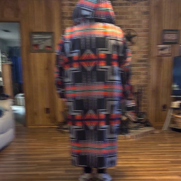 Colorful Geometric Patterned Coat - Picture 3 of 4